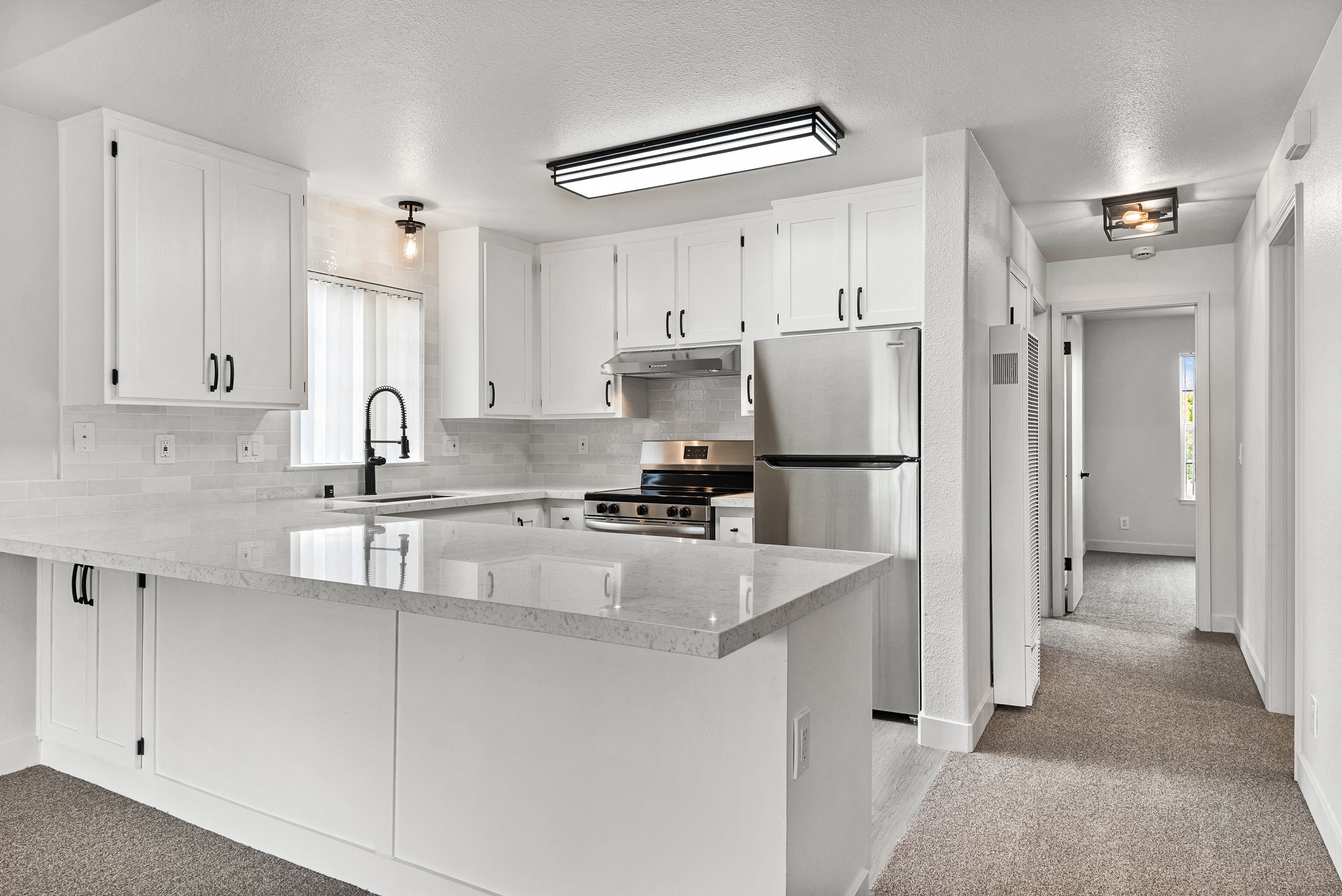 Deer Path Condos Apartments photo 4